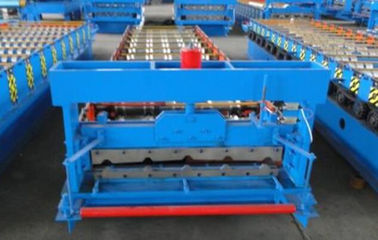 ประเทศจีน 3kw High Speed Roof Panel Roll Forming Machine Using Galvanized Steel Coil ผู้ผลิต