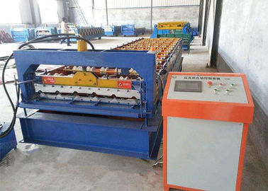 ประเทศจีน Green Color Roofing Sheet Roll Forming Machine With Stainless Steel Slide ผู้ผลิต