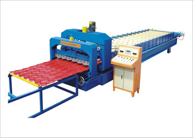ประเทศจีน Waterproof Metal Roof Forming Machine With Automatic Hydyaulic Cutting Machine ผู้ผลิต