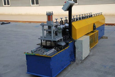 ประเทศจีน Industrial Steel Roller Shutter Forming Machine For 0.3 - 0.8mm Thickness Sheet ผู้ผลิต